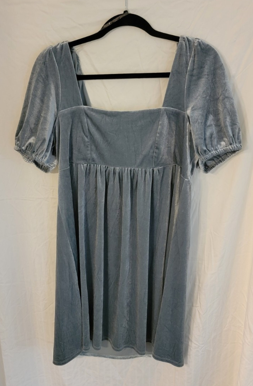 Vylette XL Velvet Babydoll Y2K Empire Waist Top Silver Gray Puff Sleeves Stretch